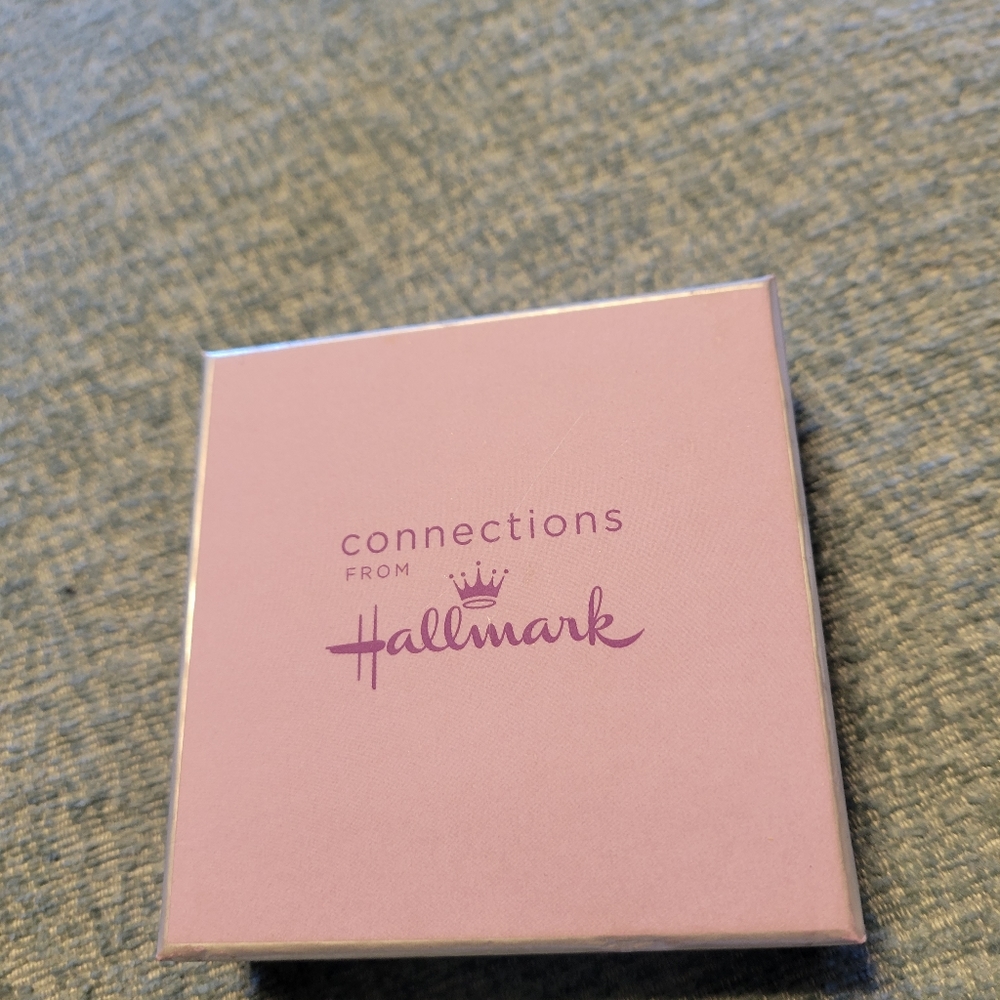 Hallmark bracelet - Picture 4 of 4